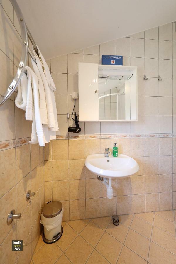Apartment Josip Vir Luaran gambar